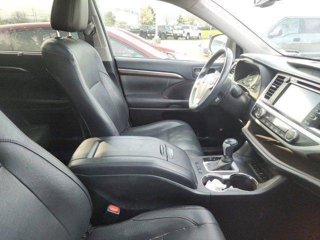 used 2016 Toyota Highlander car, priced at $19,900