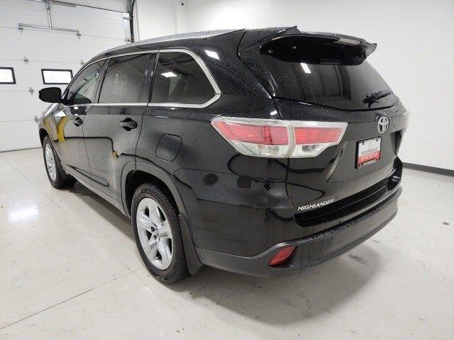 used 2016 Toyota Highlander car, priced at $18,900