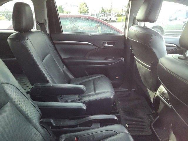 used 2016 Toyota Highlander car, priced at $19,900