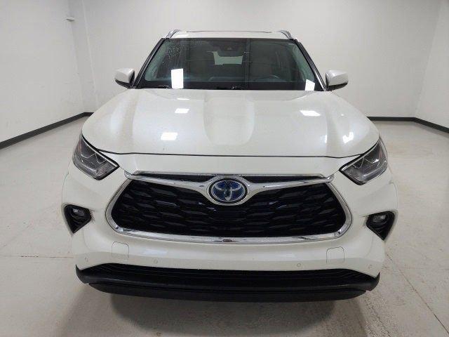 used 2020 Toyota Highlander Hybrid car, priced at $29,962