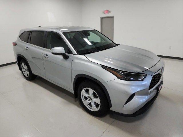 used 2023 Toyota Highlander car, priced at $29,558