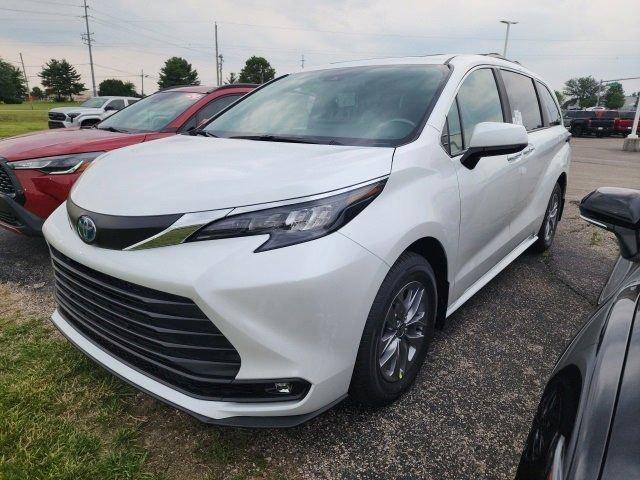 new 2025 Toyota Sienna car, priced at $50,075
