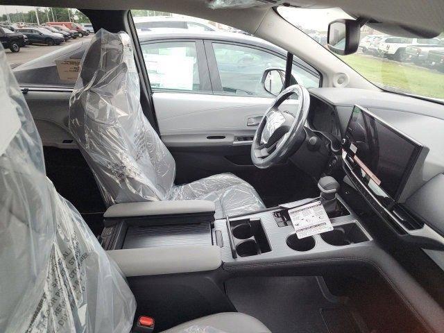 new 2025 Toyota Sienna car, priced at $50,075