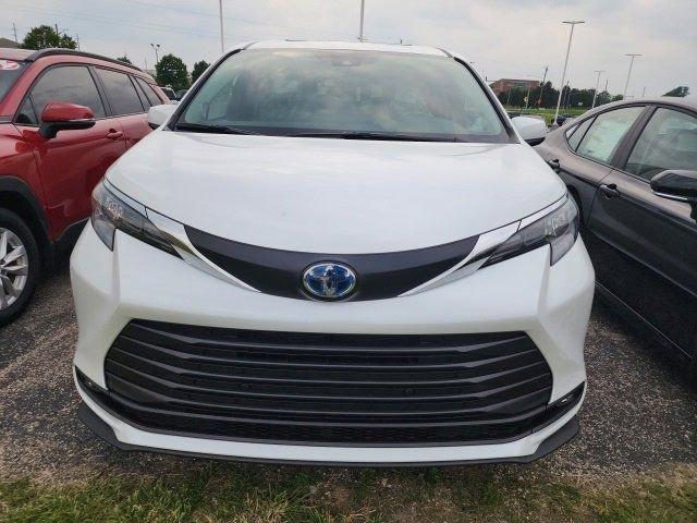 new 2025 Toyota Sienna car, priced at $50,075