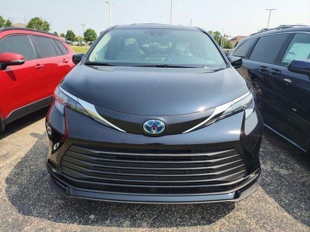new 2025 Toyota Sienna car, priced at $49,594