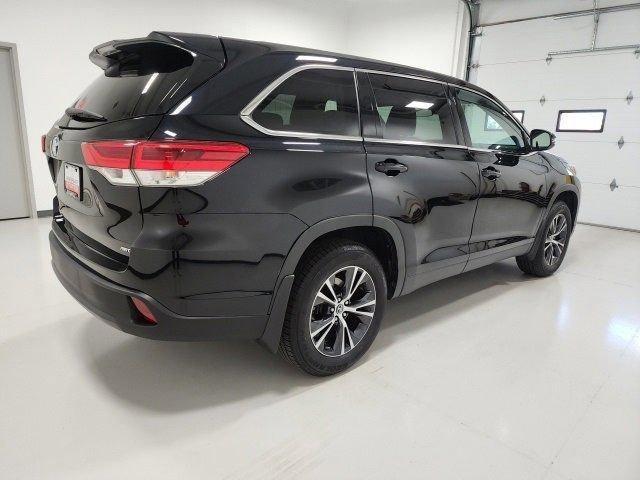 used 2019 Toyota Highlander car, priced at $22,729