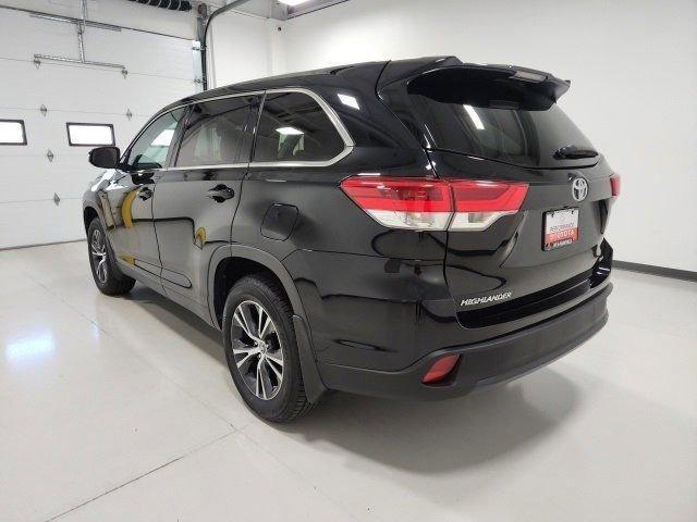 used 2019 Toyota Highlander car, priced at $22,729