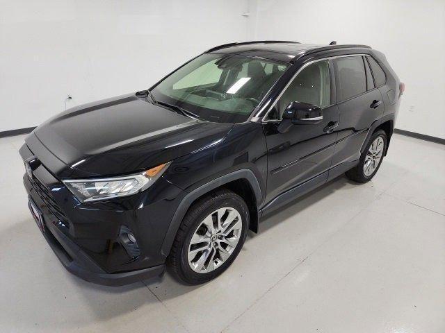 used 2020 Toyota RAV4 car, priced at $29,260