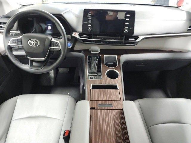 used 2023 Toyota Sienna car, priced at $43,587