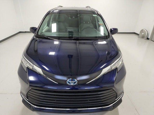 used 2023 Toyota Sienna car, priced at $43,587