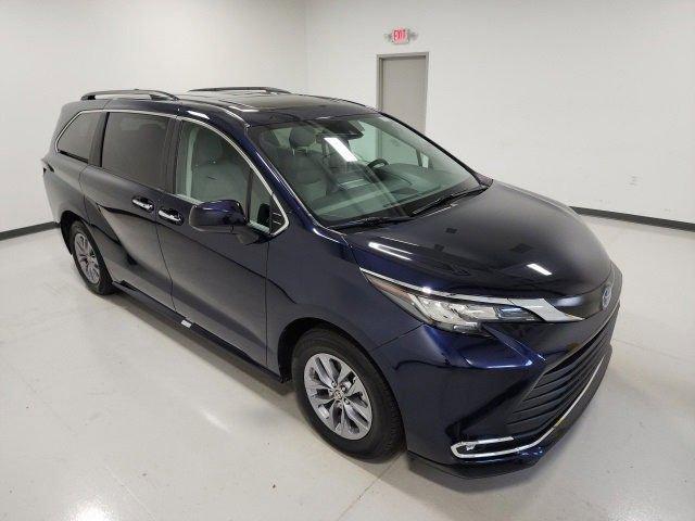 used 2023 Toyota Sienna car, priced at $43,587