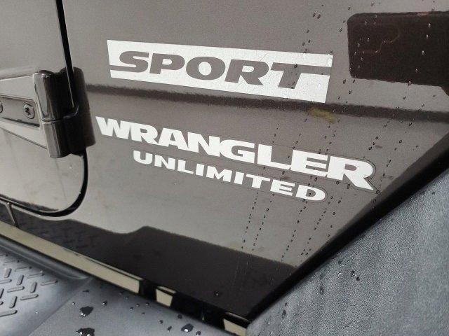 used 2013 Jeep Wrangler Unlimited car, priced at $15,000