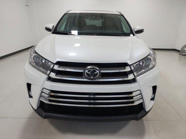 used 2019 Toyota Highlander car, priced at $28,359