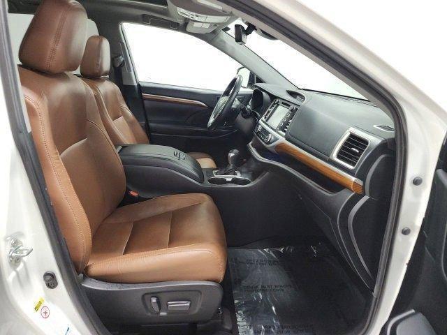 used 2019 Toyota Highlander car, priced at $28,359