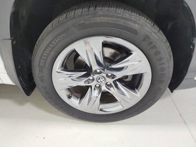 used 2019 Toyota Highlander car, priced at $28,359