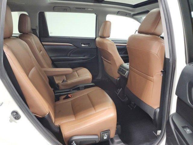 used 2019 Toyota Highlander car, priced at $28,359