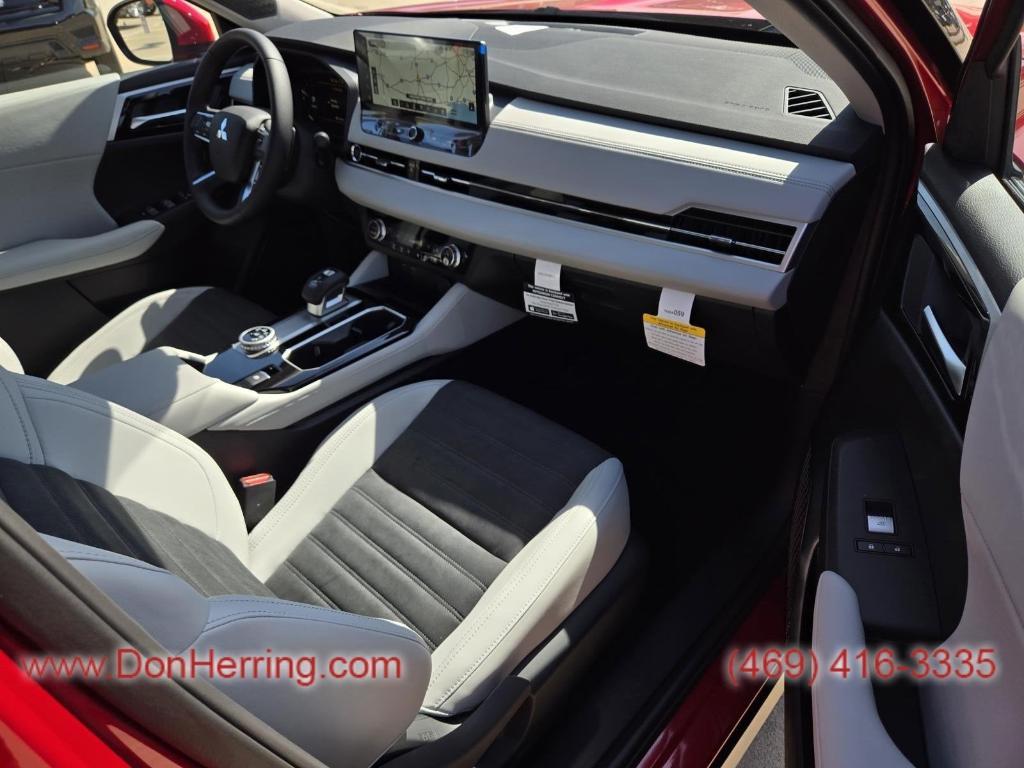 new 2025 Mitsubishi Outlander car, priced at $36,080