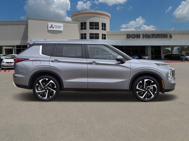 used 2023 Mitsubishi Outlander car, priced at $24,678