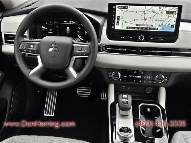 new 2025 Mitsubishi Outlander car, priced at $45,155