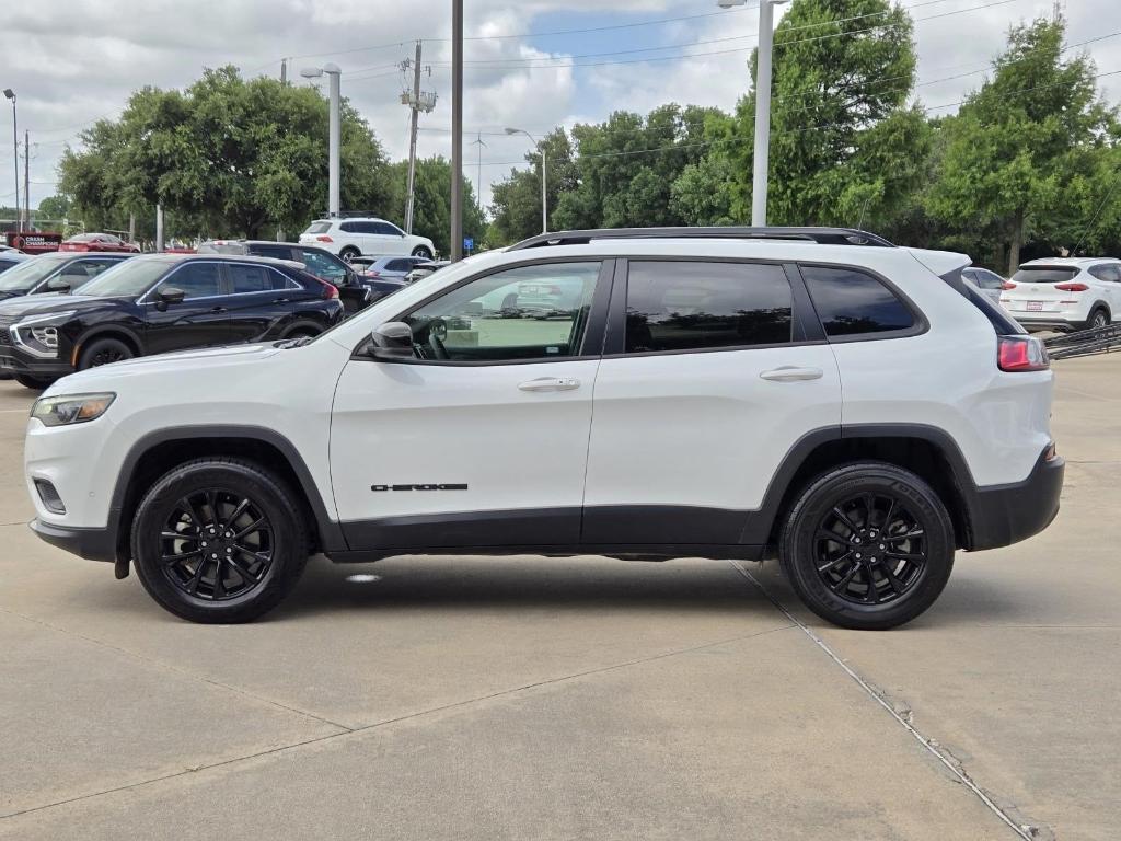 used 2023 Jeep Cherokee car, priced at $23,936