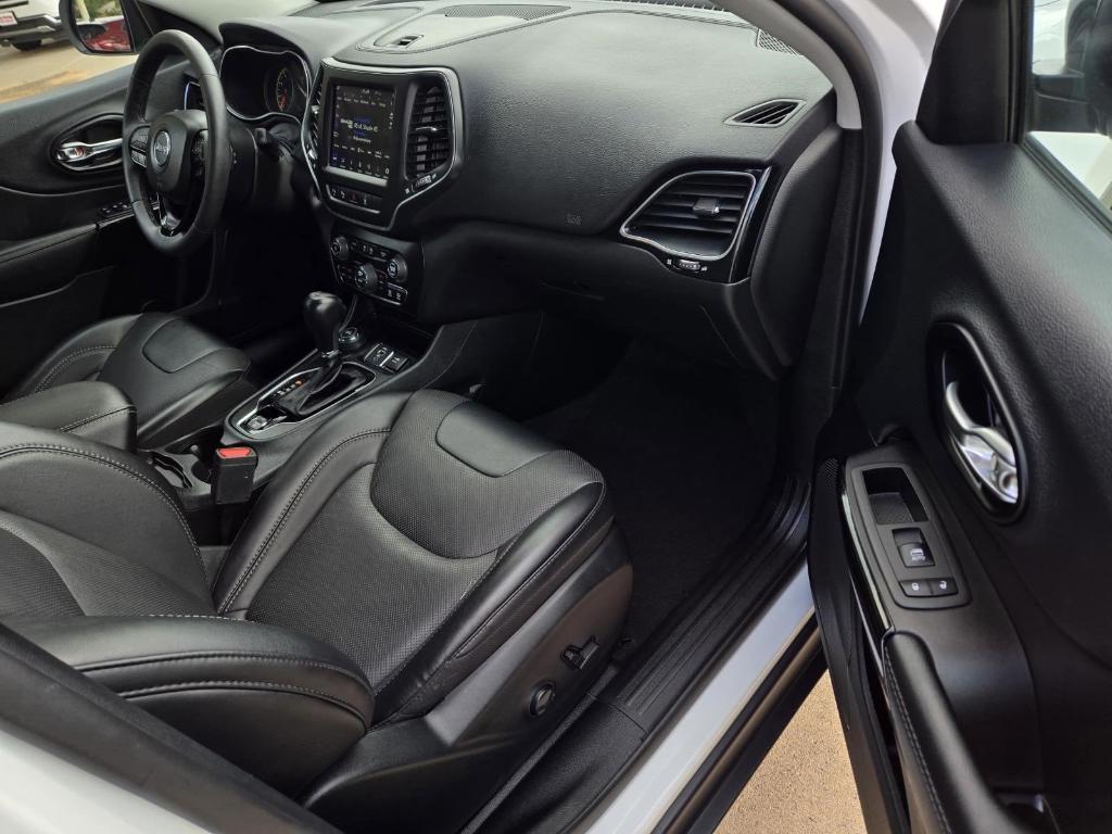 used 2023 Jeep Cherokee car, priced at $23,936