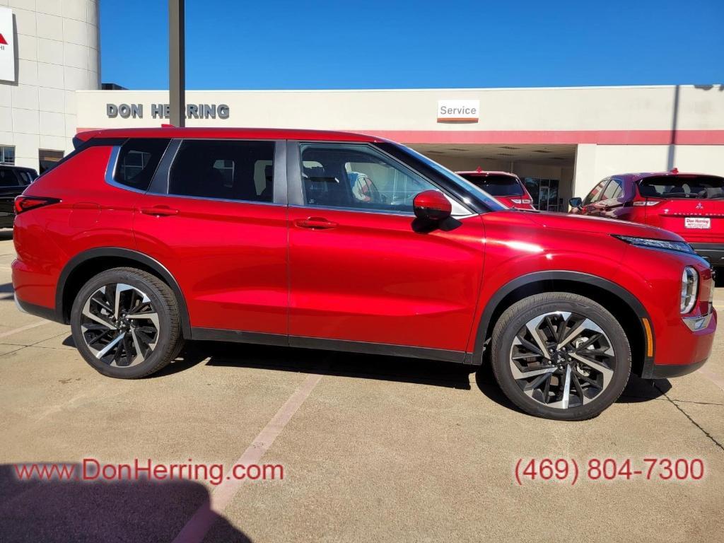 new 2024 Mitsubishi Outlander car, priced at $30,335