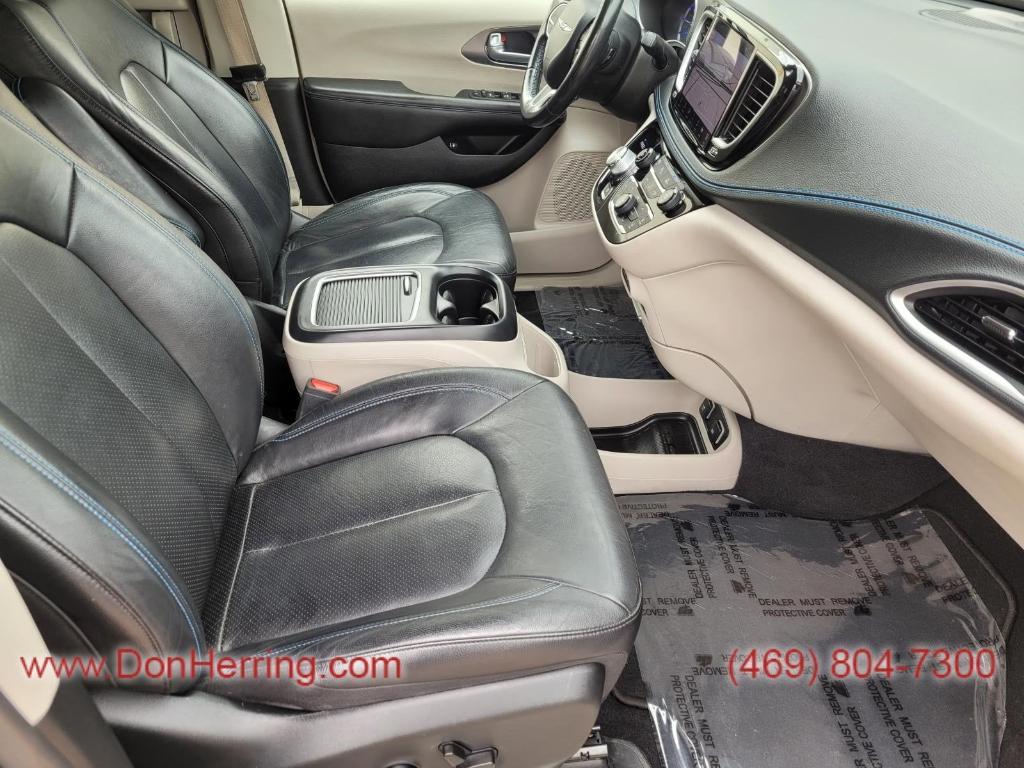 used 2021 Chrysler Pacifica Hybrid car, priced at $23,525