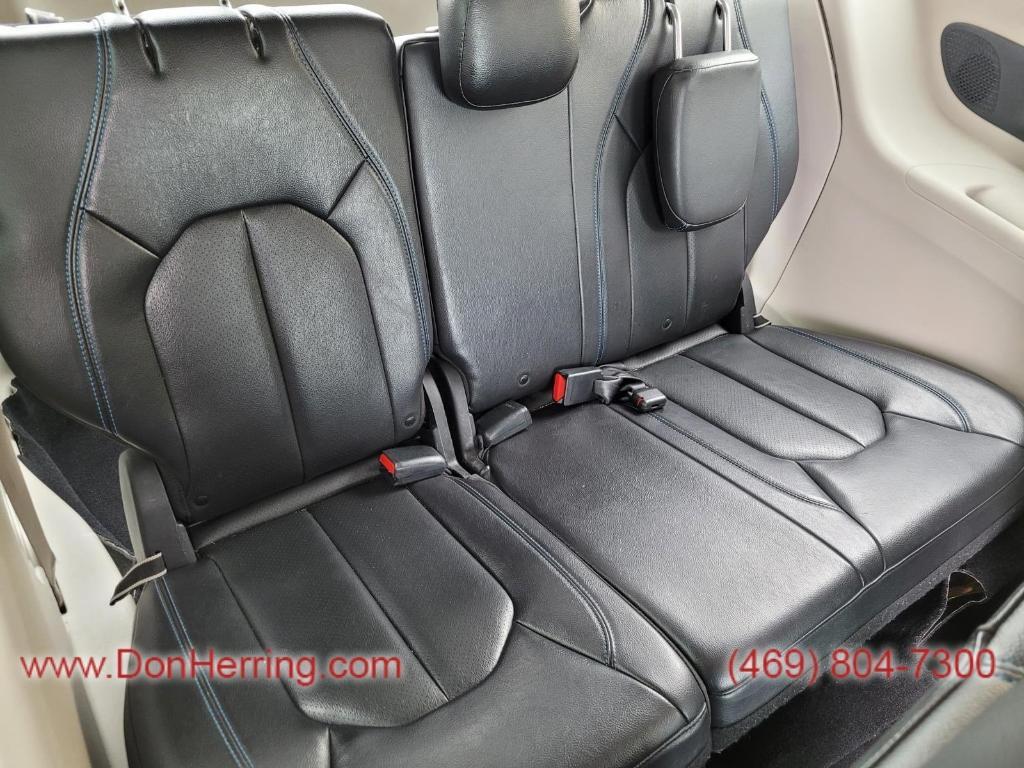 used 2021 Chrysler Pacifica Hybrid car, priced at $23,525