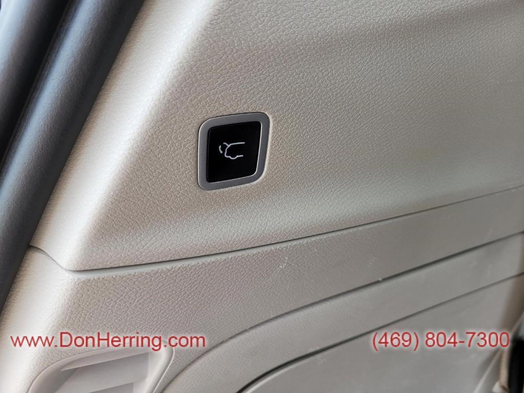 used 2021 Chrysler Pacifica Hybrid car, priced at $23,525
