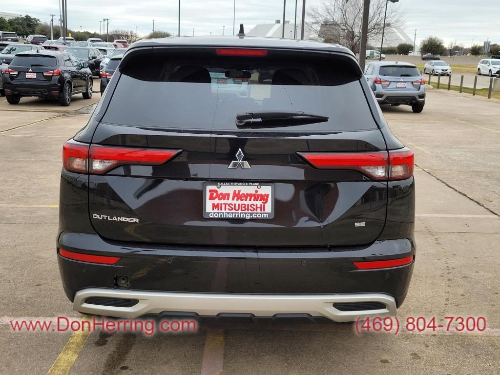 used 2024 Mitsubishi Outlander car, priced at $25,995