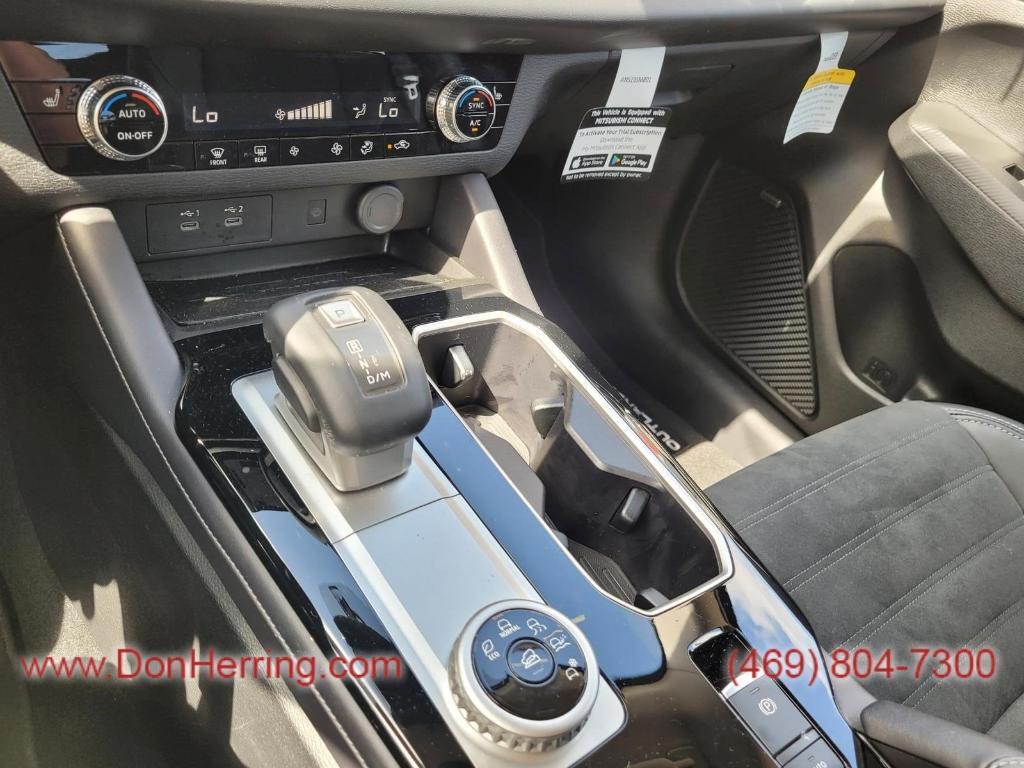 new 2025 Mitsubishi Outlander car, priced at $33,625