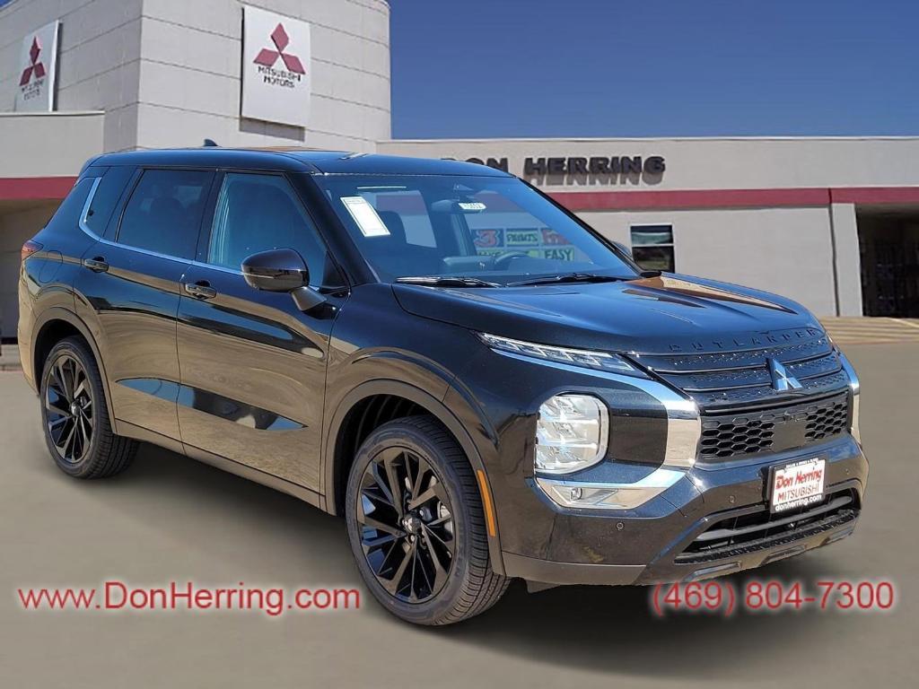 new 2024 Mitsubishi Outlander car, priced at $30,155