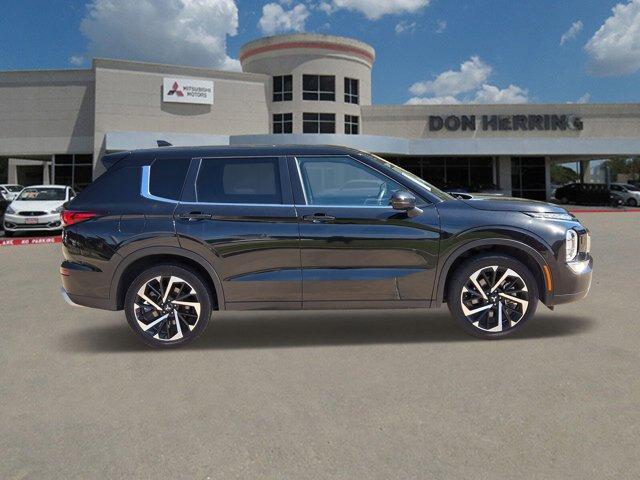 used 2023 Mitsubishi Outlander car, priced at $25,385