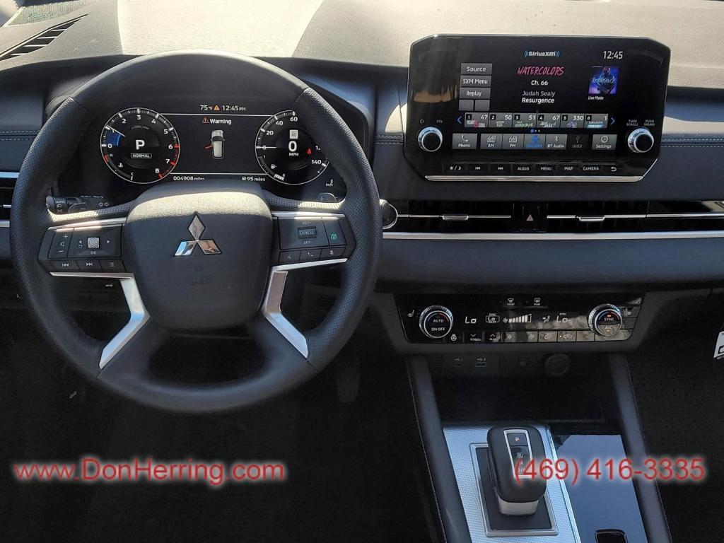 new 2024 Mitsubishi Outlander car, priced at $36,470