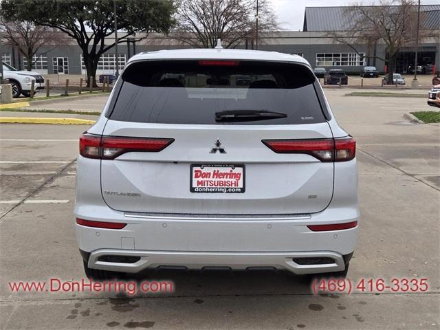 new 2024 Mitsubishi Outlander car, priced at $35,870