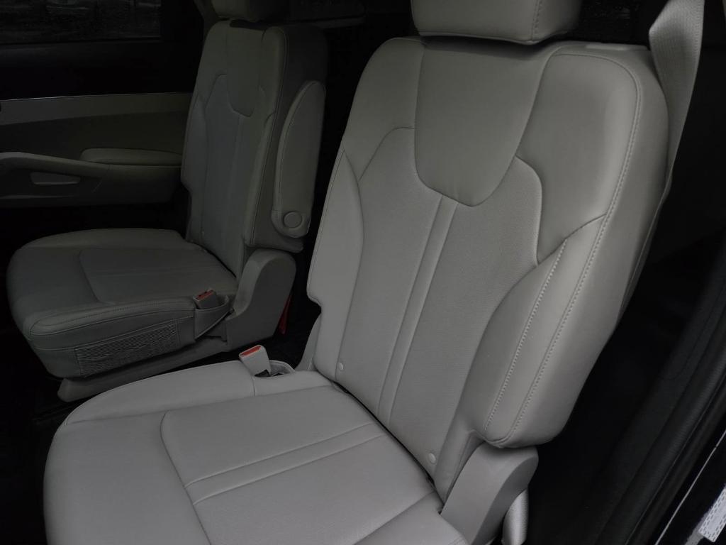 used 2022 Kia Sorento car, priced at $25,998
