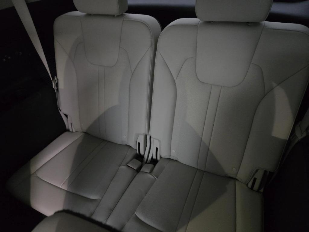 used 2022 Kia Sorento car, priced at $25,998