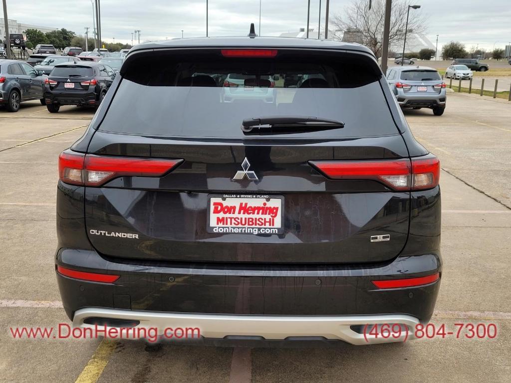 used 2023 Mitsubishi Outlander car, priced at $23,895