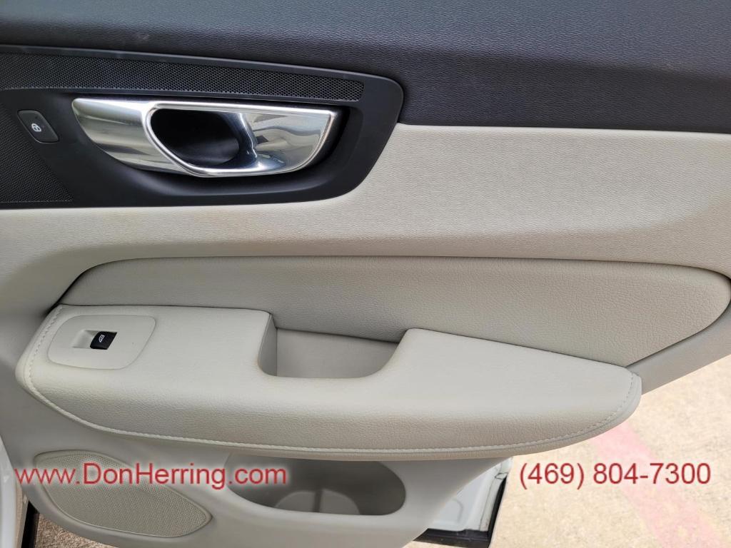 used 2022 Volvo XC60 car, priced at $18,995