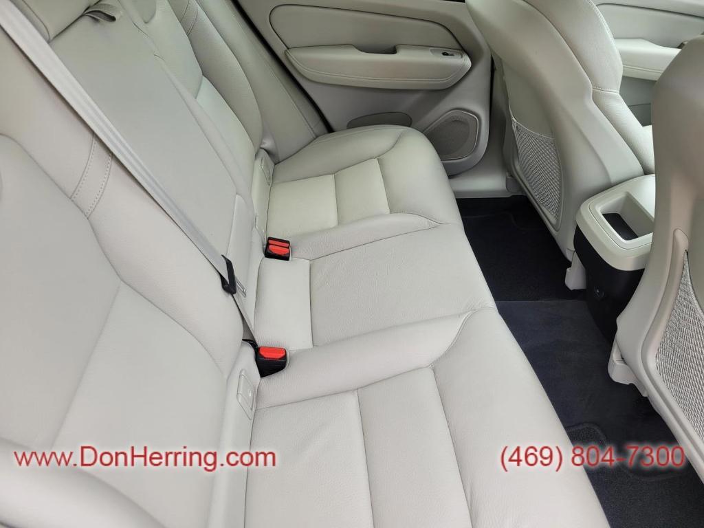 used 2022 Volvo XC60 car, priced at $18,995