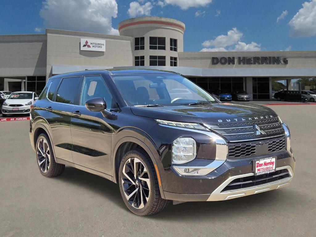 used 2022 Mitsubishi Outlander car, priced at $19,559