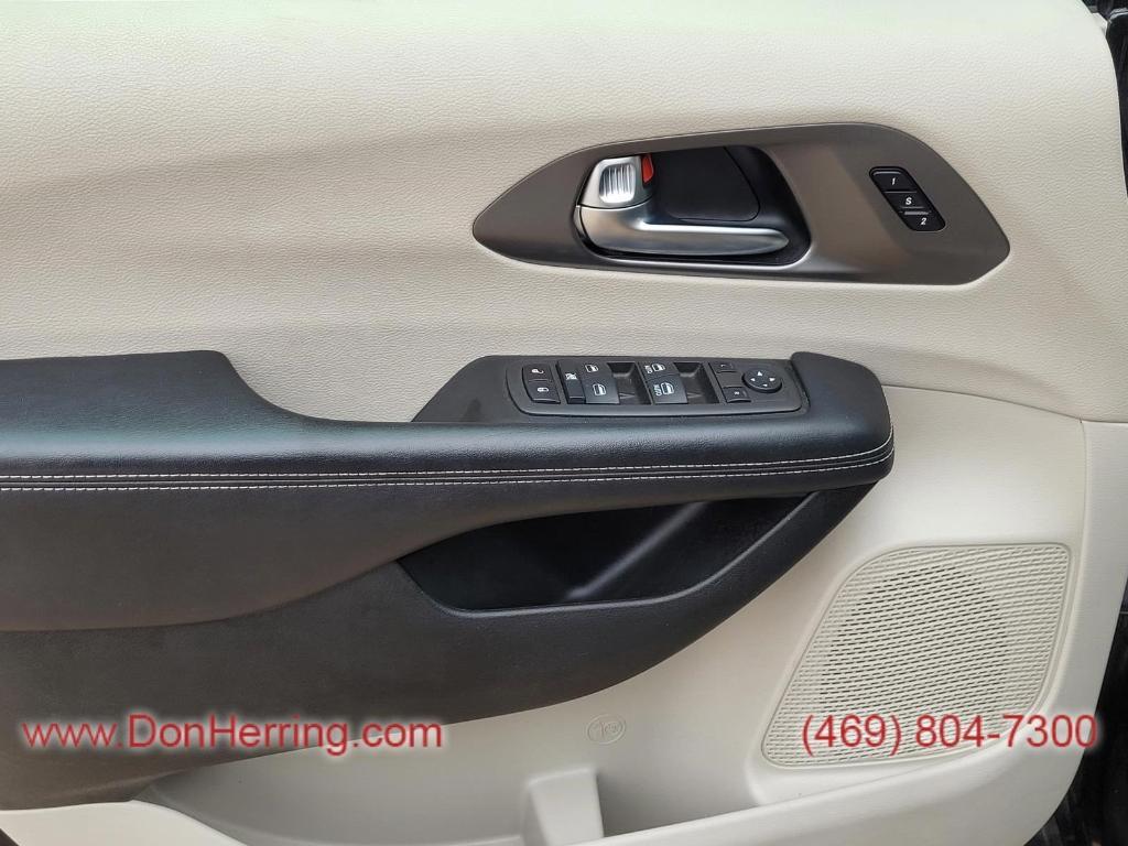 used 2022 Chrysler Pacifica car, priced at $19,995