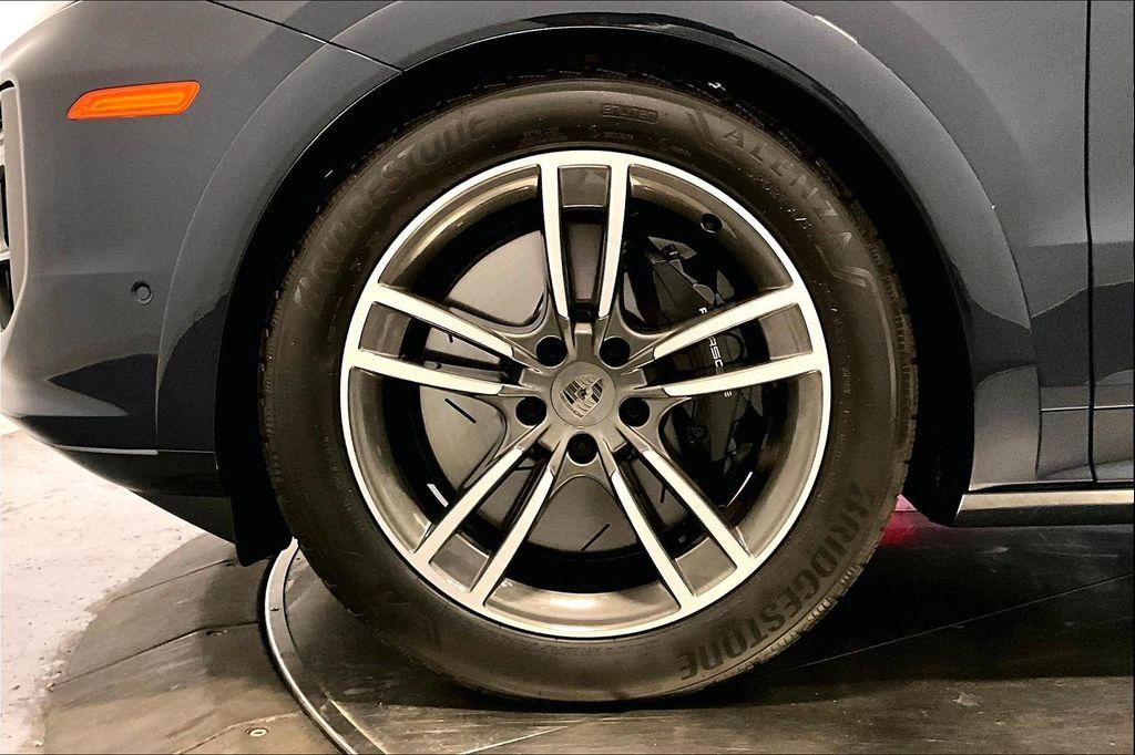 new 2025 Porsche Cayenne car, priced at $182,195