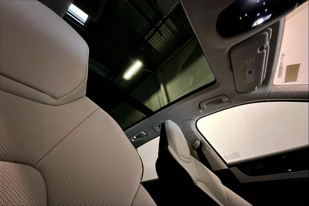 new 2026 Porsche Cayenne car, priced at $164,090