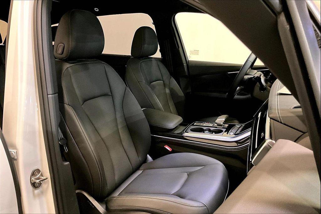 used 2025 Audi Q7 car, priced at $58,117