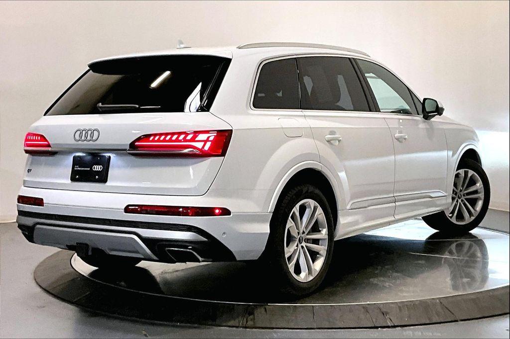 used 2025 Audi Q7 car, priced at $58,117