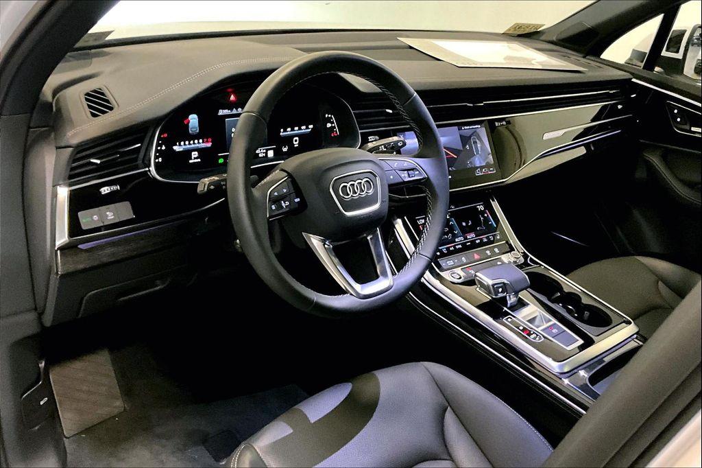 used 2025 Audi Q7 car, priced at $58,117