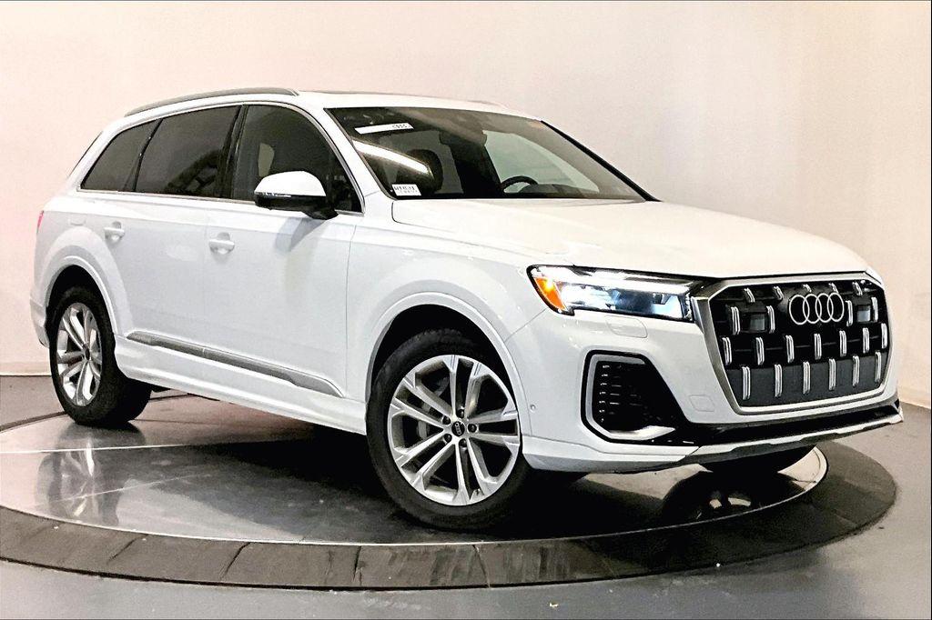 used 2025 Audi Q7 car, priced at $58,117