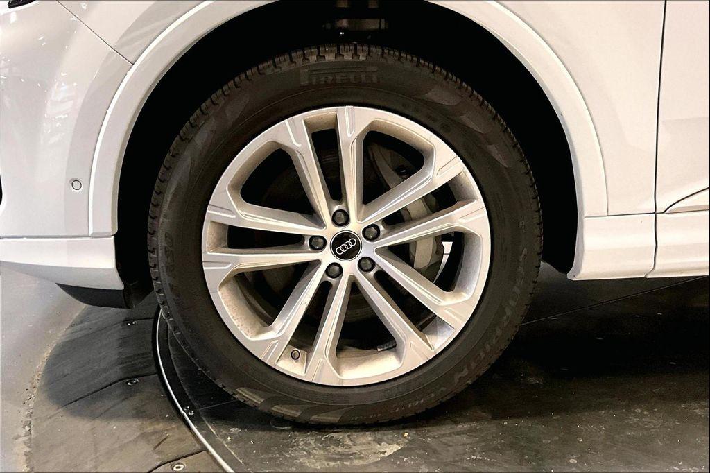 used 2025 Audi Q7 car, priced at $58,117