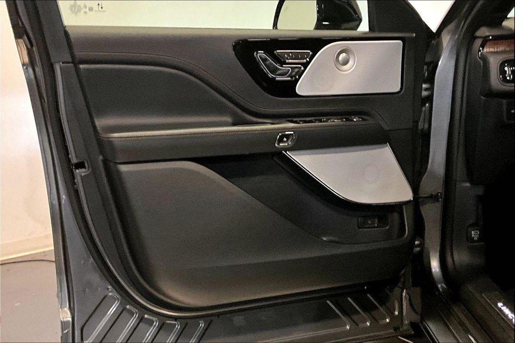 used 2025 Lincoln Aviator car, priced at $69,210